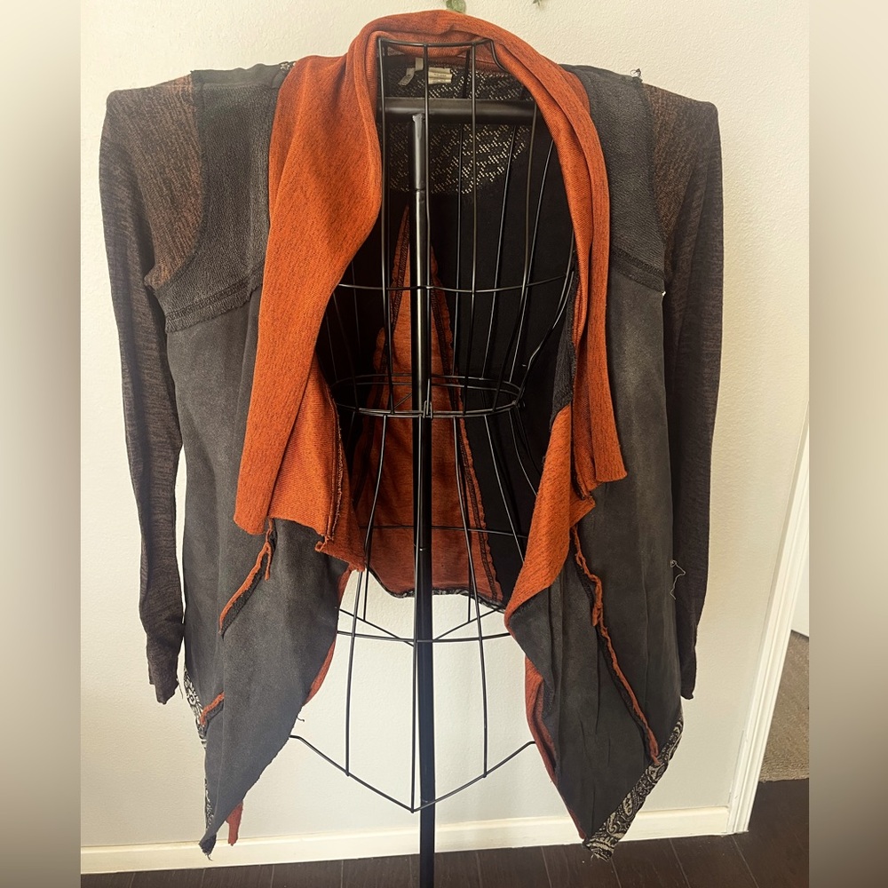 Gimmicks by BKE cardigan